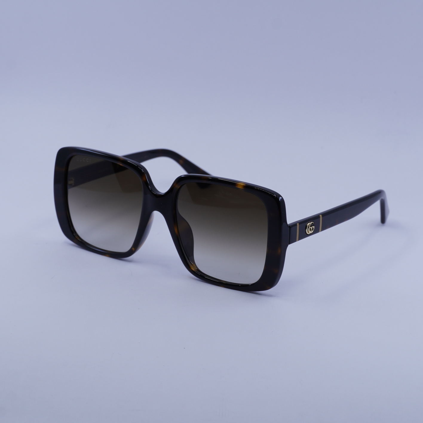 New Gucci GG0632SA 002 Sunglasses New GUCCI Sunglasses GG0632SA 001 56-18 Black & Gold Frames  main image 4