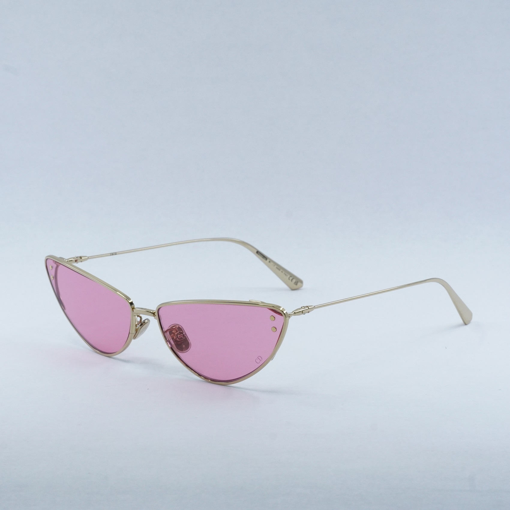 【Dior】キッズ サングラス CD7029 保存袋 ジュニア 小顔向け ピンク Dior】キッズ サングラス CD7029 保存袋 ジュニア 小顔向け