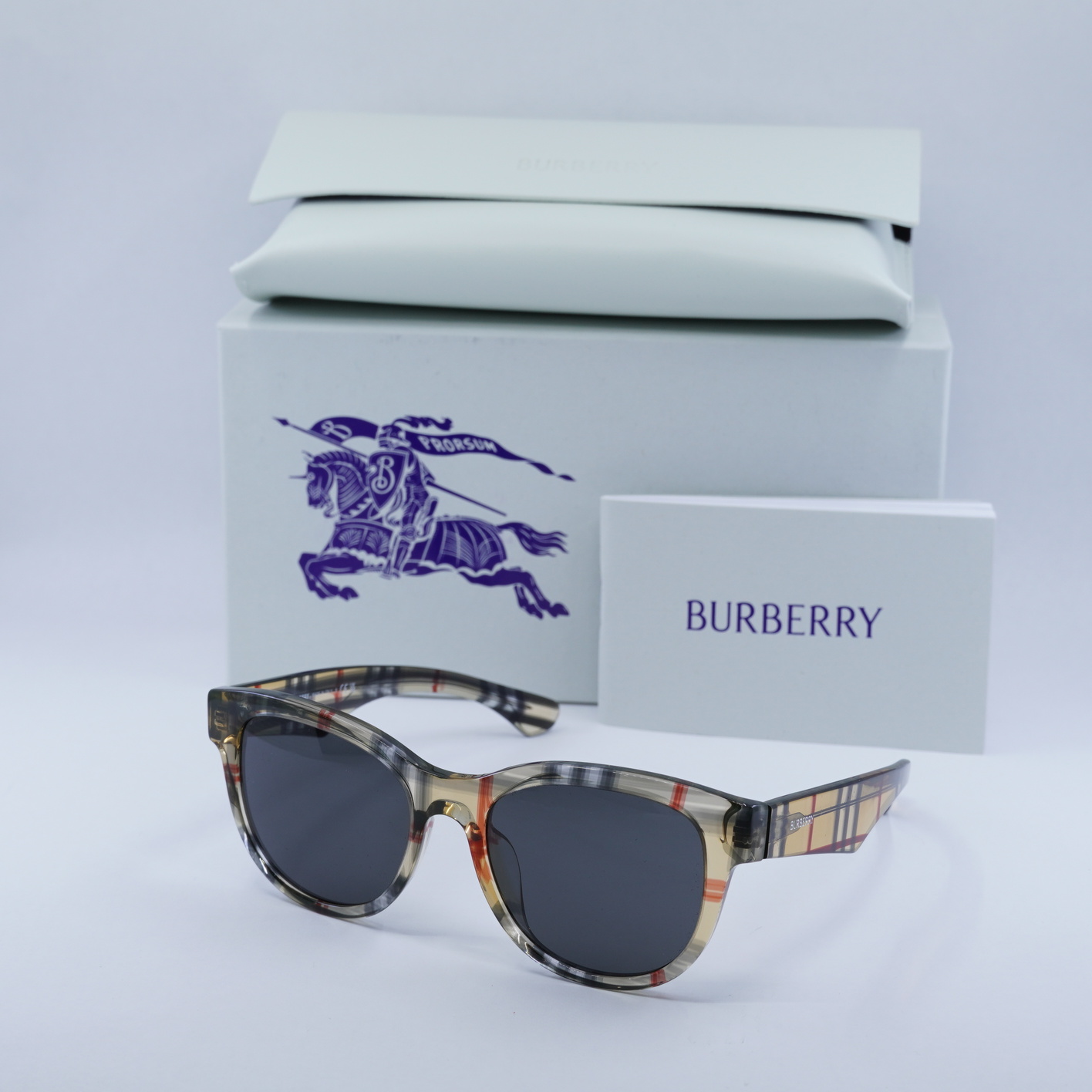 Burberry B4432-U 4122/87 54-19-140mm Vintage Check Round Sunglasses/ New Amazon.com: Burberry Be4432U Sunglasses Vintage Check 54Mm  main image 2