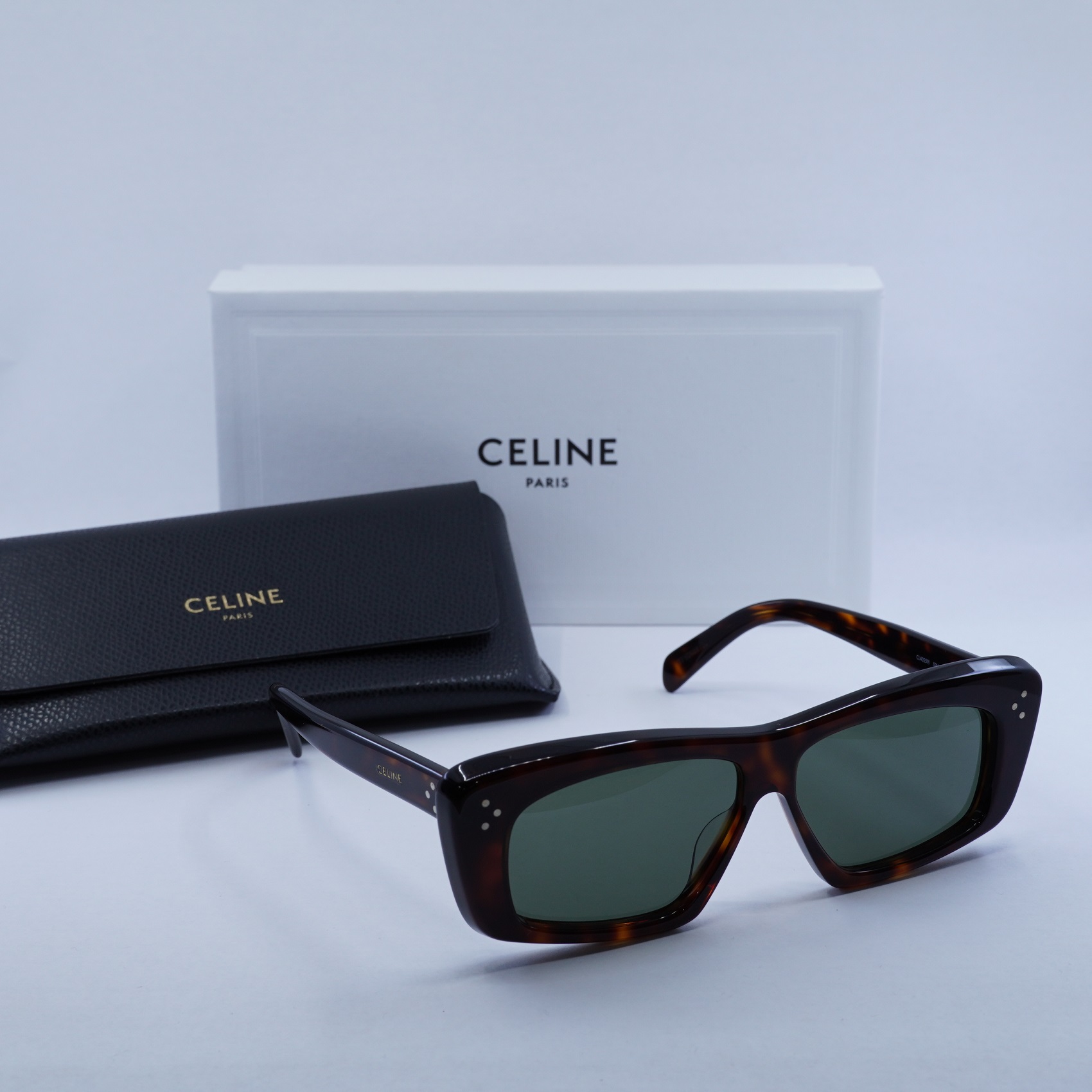 Celine CL40259I 52N BRAND NEW Sunglasses Havana Green Rectangle Unisex CELINE Dark Havana Cat Eye CL40199I 53N Sunglasses - US main image 3