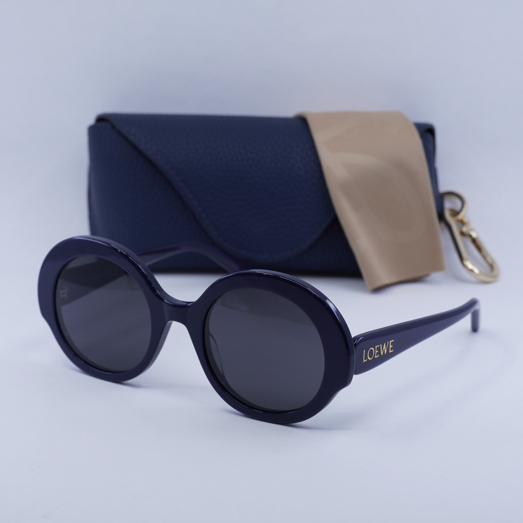 【送料&関税込】Loewe LW40135I Sunglasses - Unisex Loewe Thin LW40135I 52E Sunglasses - US