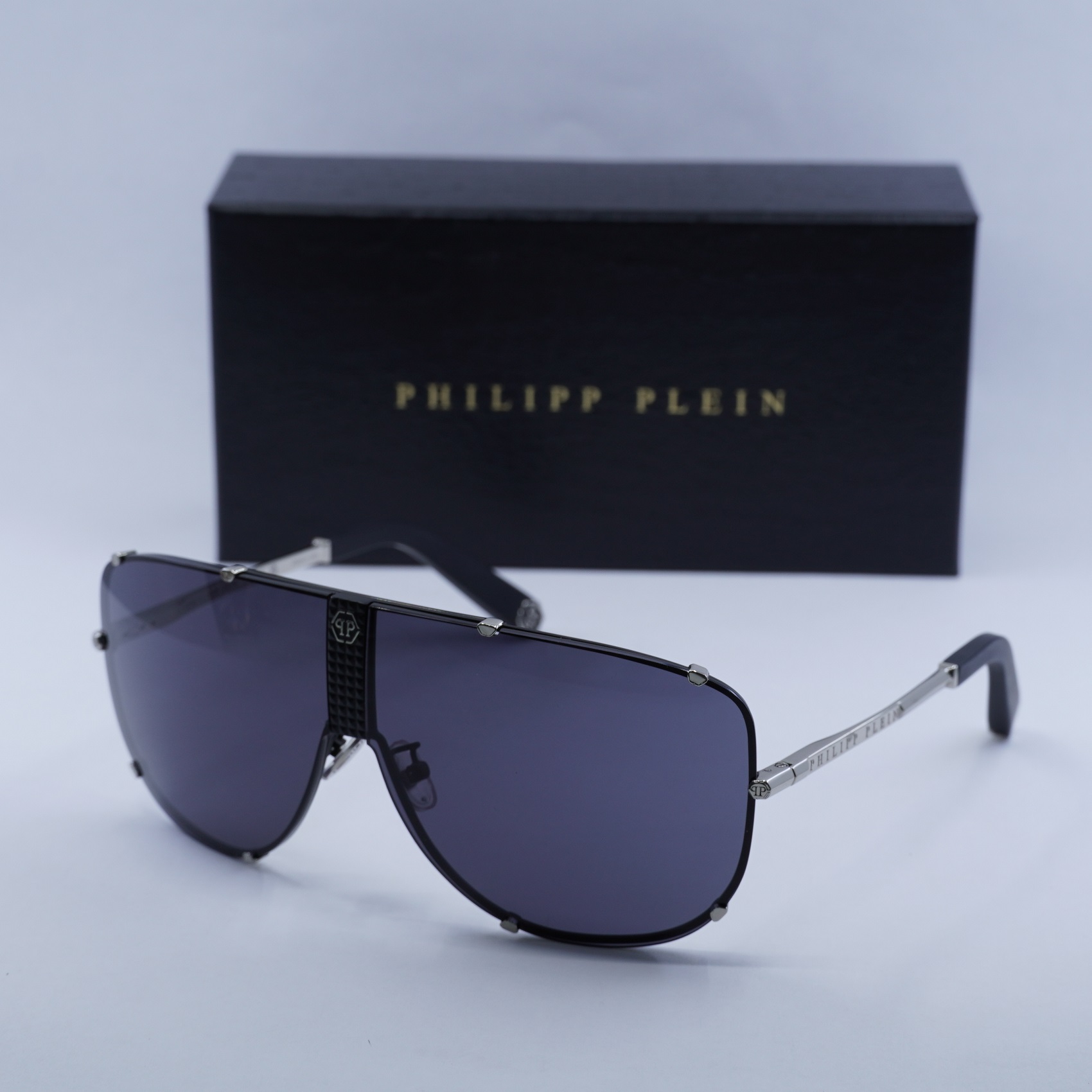Final Price! Philipp Plein SPP075M 0K07 Silver/Grey Sunglasses Amazon.com: Philipp Plein Sunglasses SPP 080 Shiny Black  main image 4