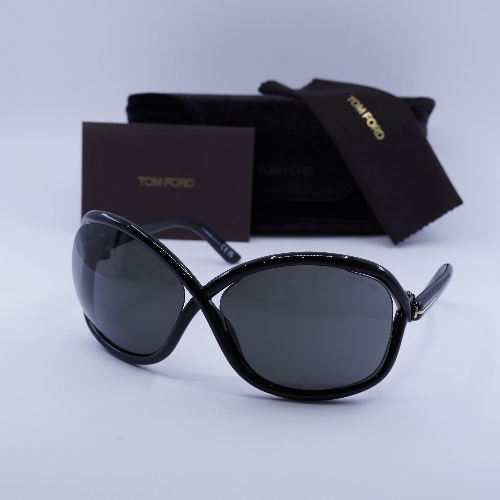 Tom Ford FT1068 Sunglasses Black Acetate/Metal Tom Ford Acetate Bettina Sunglasses TF1068 Black 1830575  main image 4