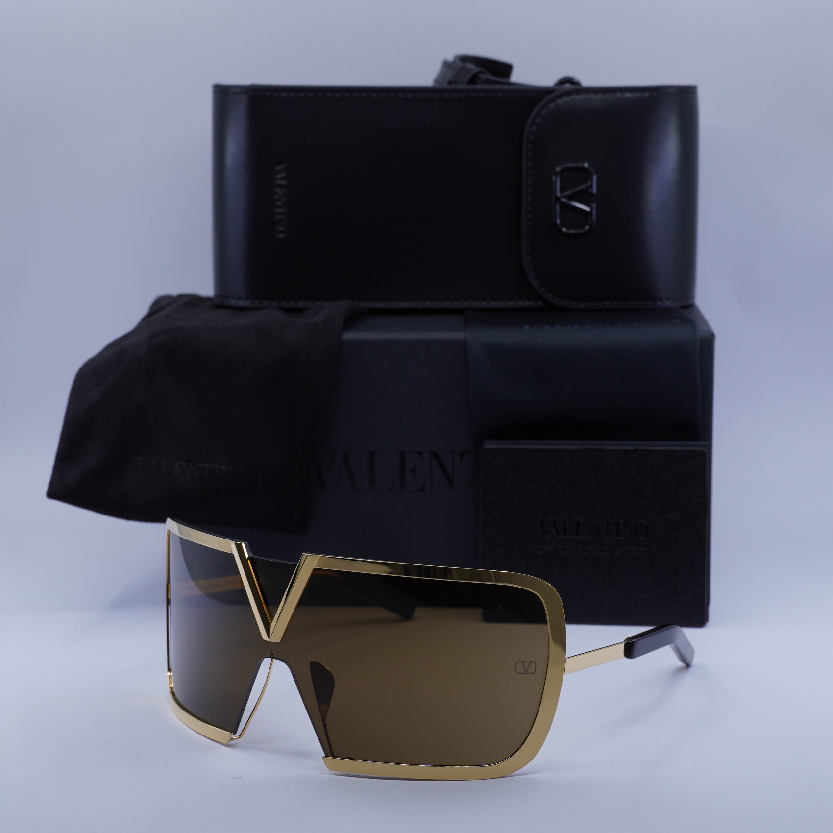 Valentino V-ROMASK VLS-120B Gold / Brown Shield Sunglasses (Box + 2-in-1 Case) Valentino V-Romask VLS-120B Sunglasses Titanium Gold Brown  main image 2