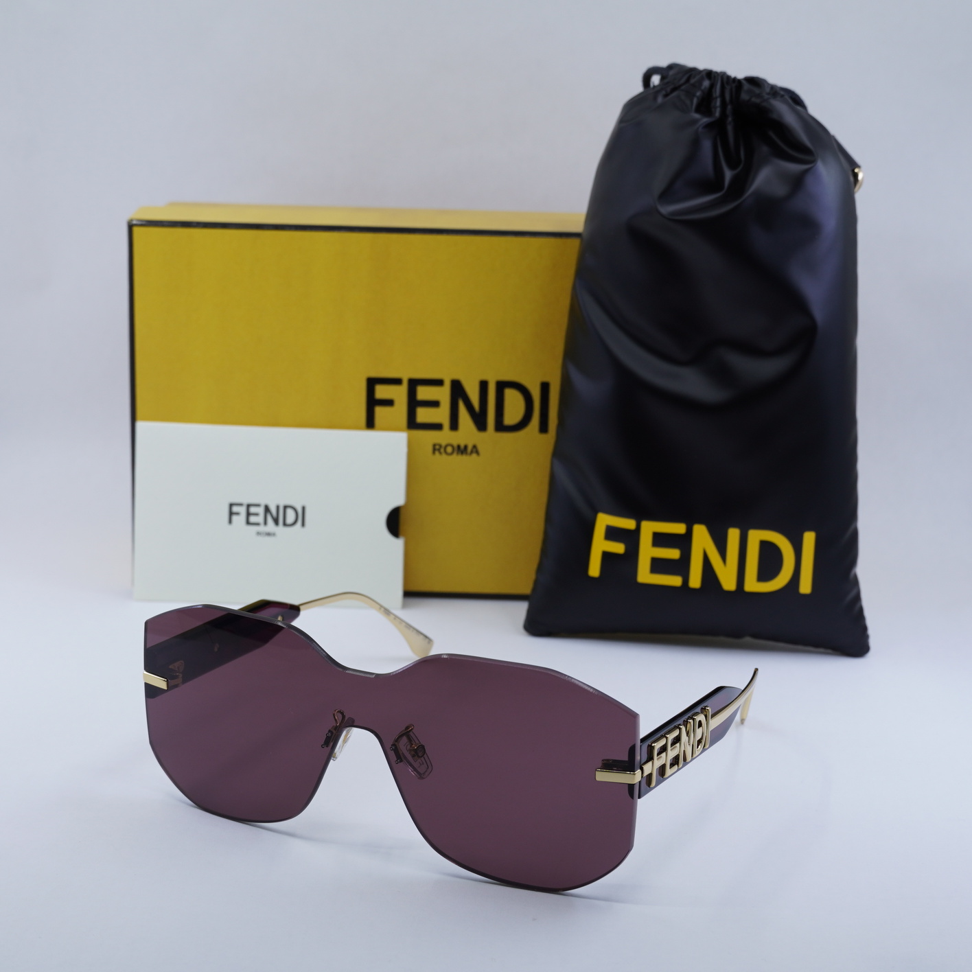 Fendi FENDIGRAPHY FE 40067U. Pre-owned but never used. Original made in Italy. Sunglasses FENDI Fendigraphy FE40067U 30A Black Gold in stock main image 2
