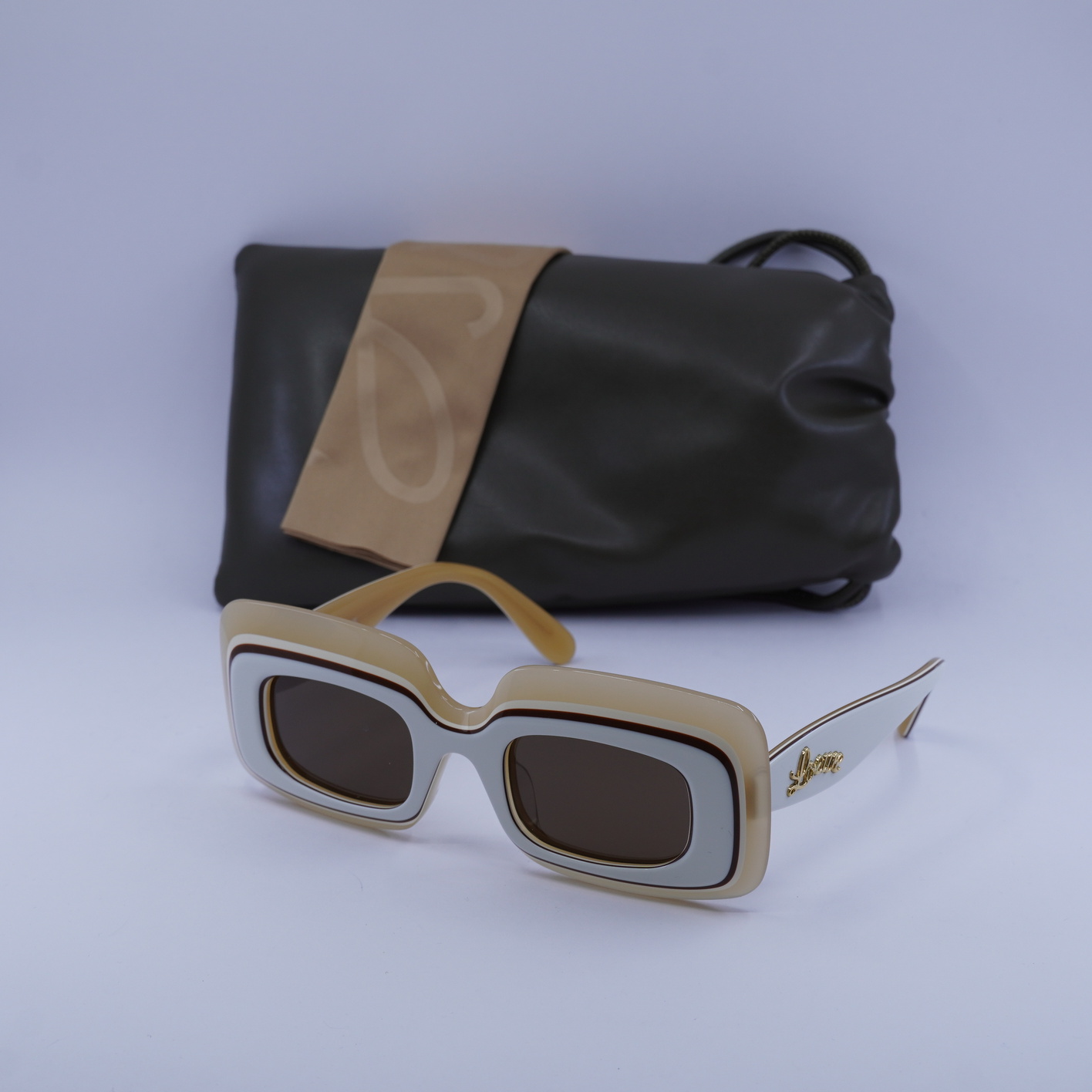 NEW LOEWE LW40139U 25E WOMEN SUNGLASSES WHITE/BROWN SQUARE LOEWE EYEWEAR Loewe Smoke Sport Ladies Sunglasses LW40139U 20A 47  main image 2