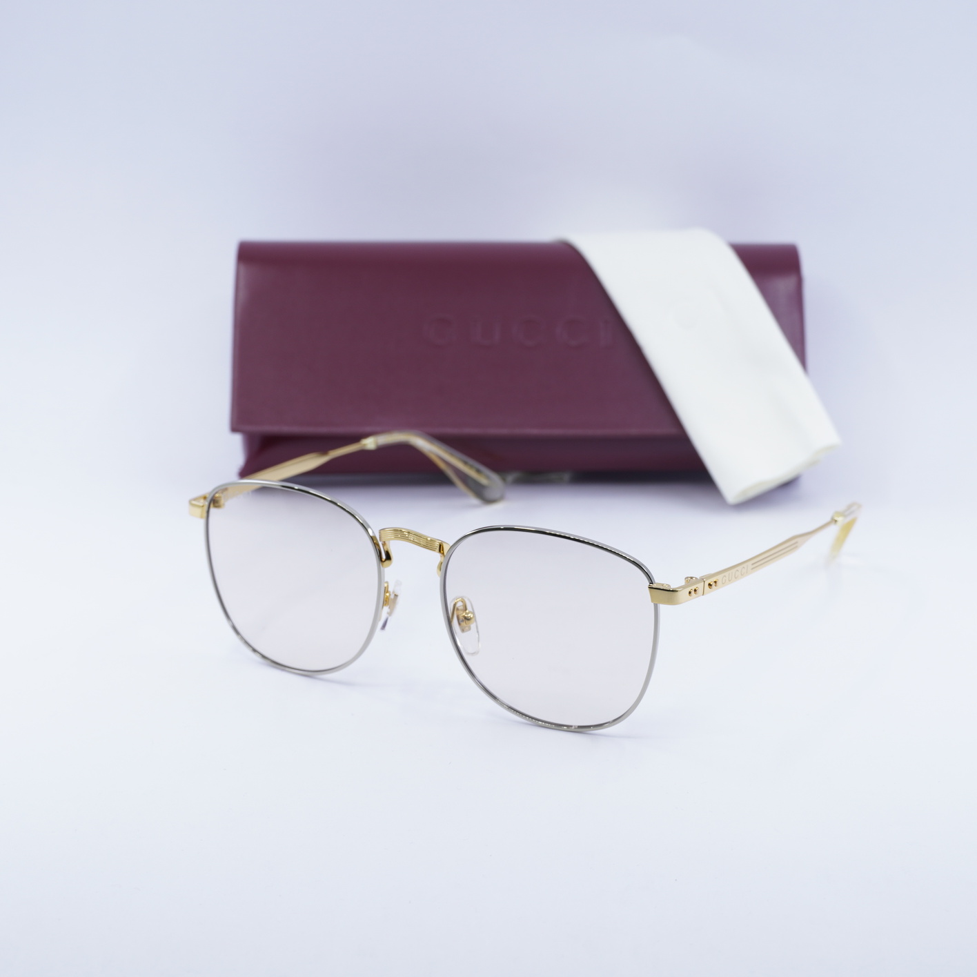 Gucci GG1367S 001 Sunglasses Gold Square Frame, Yellow Lenses Gucci GG1367S 001 Gold Yellow Sunglasses - eye-oo.com main image 3