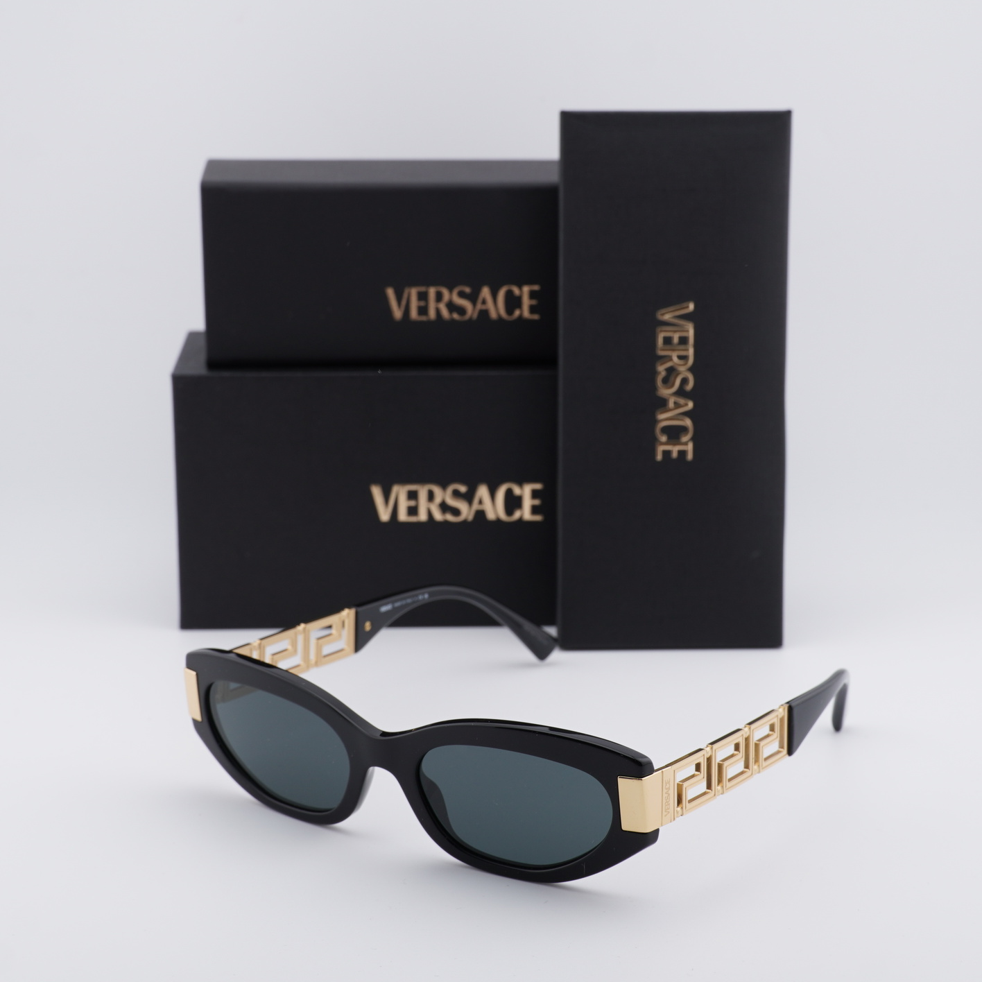 Versace VE4501 GB1/87 Shiny Black/Grey 54-19-145 Sunglasses  display picture 3